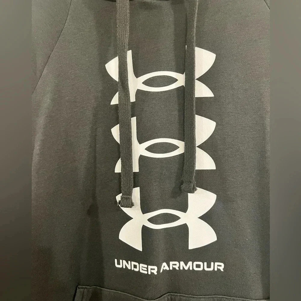 Under Armour Rival fleece Multilogo Hoodie. Army green in Perfect condition - Picture 3 of 6